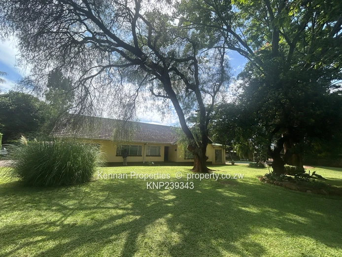 Very presentable 4 Bedroom home or offices -  Bluffhill/Westgate (Sole Mandate)