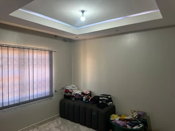 6 Bedroom House