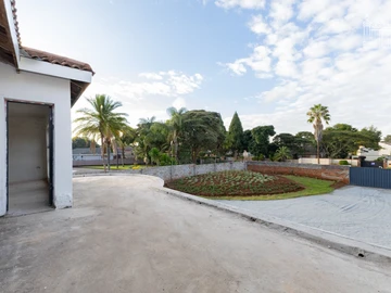 7 Bedroom House