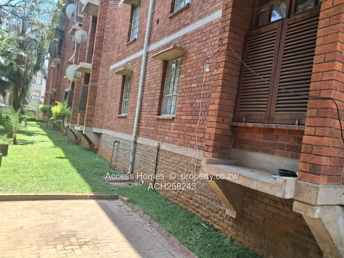 1 bed flat 