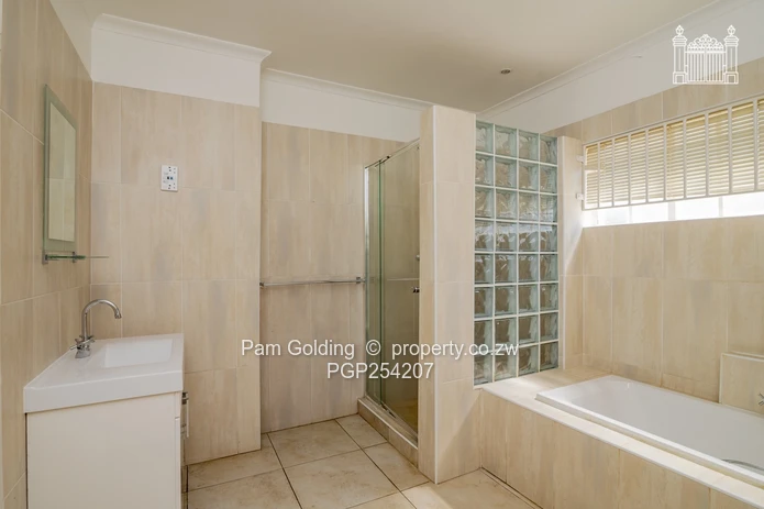 Immaculate Executive Home in Excellent location