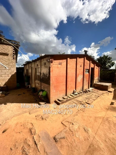 Co House for sale in Tafara, Mabvuku