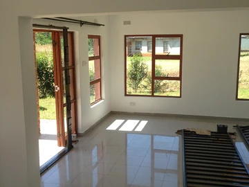 3 Bedroom Flat & Apartment