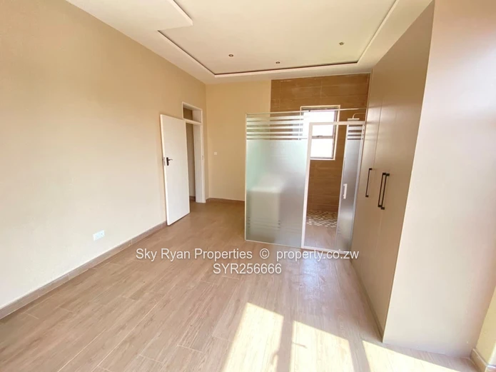 Monavale 4 Bed Duplex For Fale 