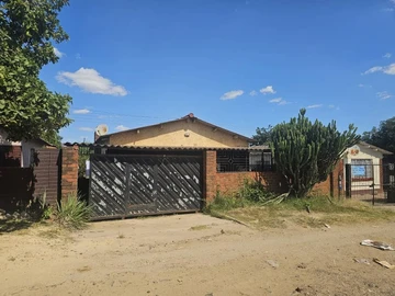 Warren Park D House For Sale