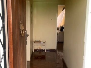 2 Bedroom Flat & Apartment