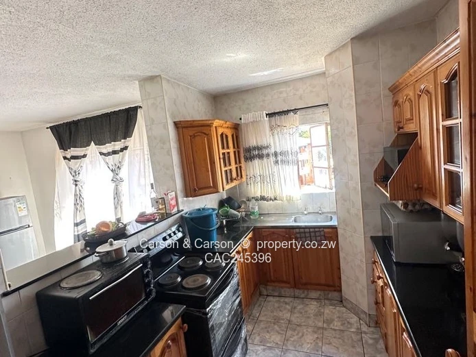 Neat 2 beds to let shared 