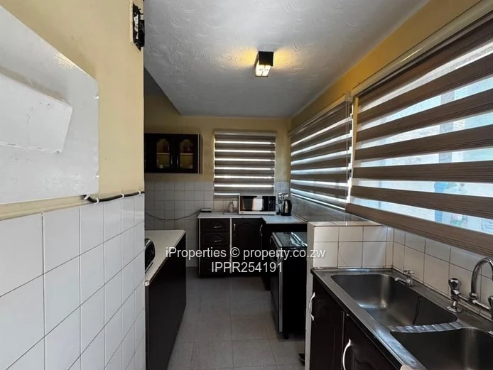 Fully furnished Duplex garden flat in the Avenues for rental 