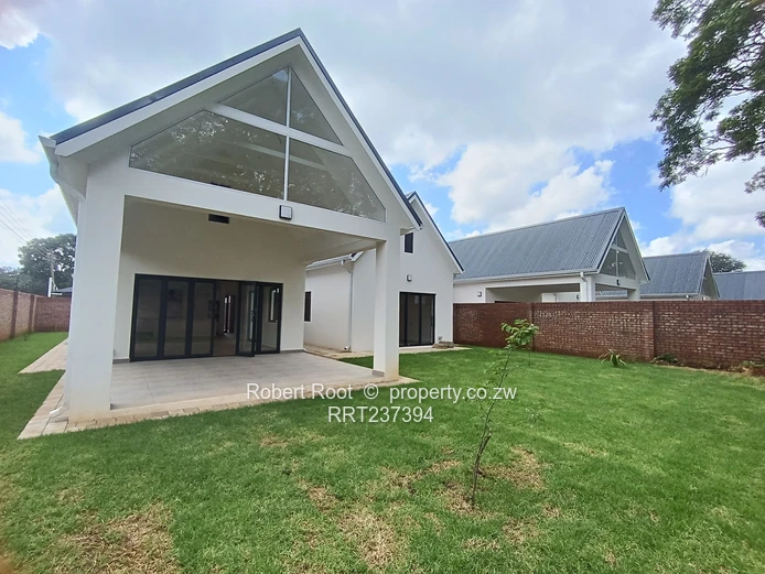 Neat 3 bedroomed Townhouse to rent in Borrowdale