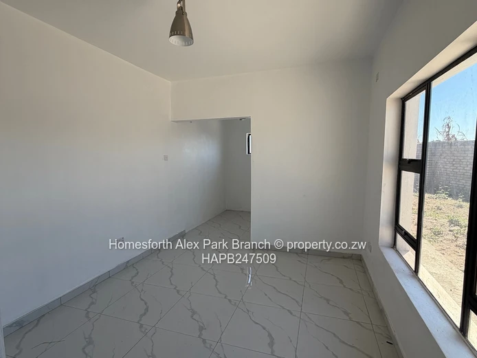 Hatfield Newly Built Cluster House For Sale (Sole Mandate)