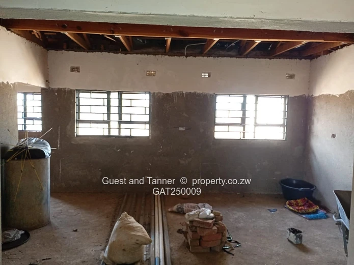 Finish to Your Taste – Solid 5-BR Family Home on 2,000sqm with Borehole in Galloway, Norton
