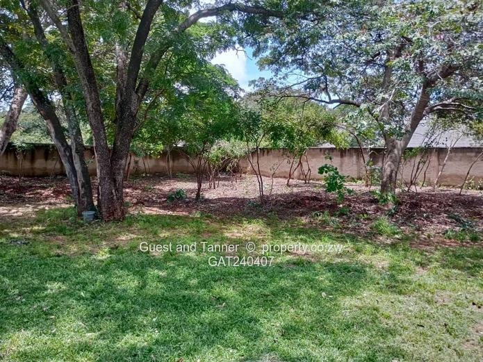Low-Density Investment Opportunity on 2,100 sqm in Victoria Falls