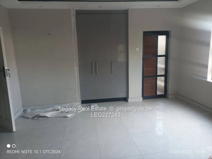 Neat and  spacious apartment 