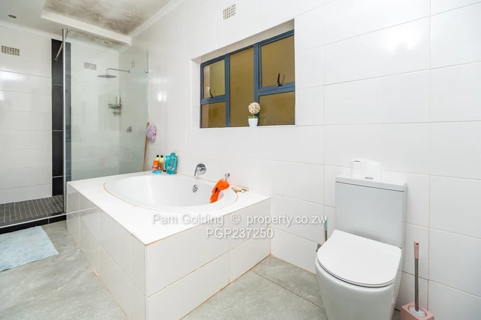 Executive House for Sale (Sole Mandate)