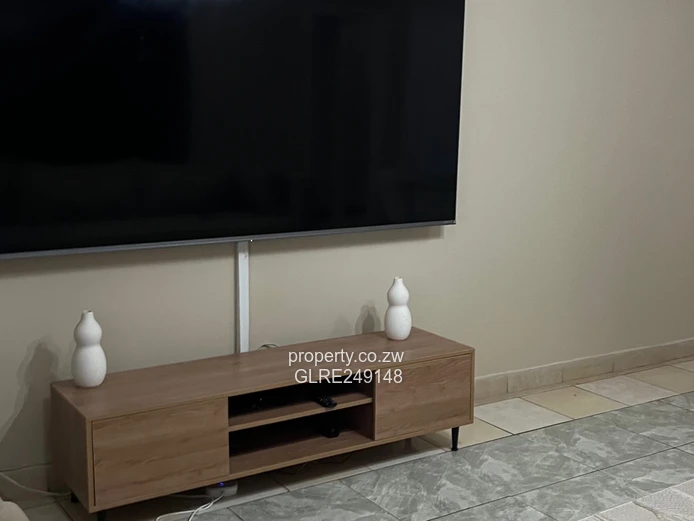 2-Bed Garden Flat in Greencroft, Harare West – Borehole