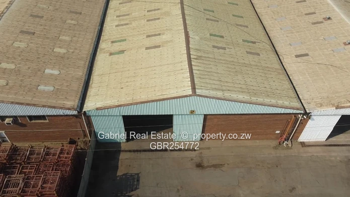 Conveniently located Warehouse & Factory along Glenagles road.