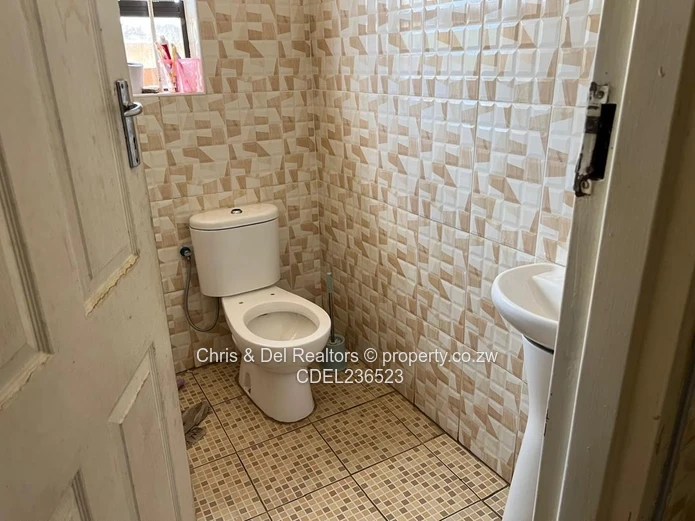 Zengeza 4 - Chitungwiza house for sale