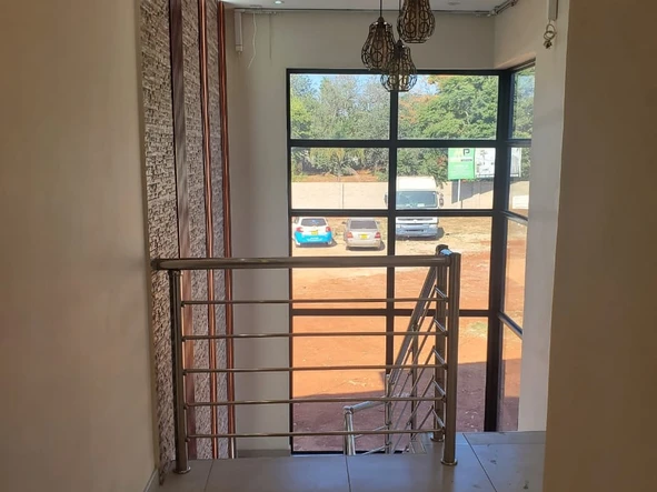 4 Bedroom Flat & Apartment