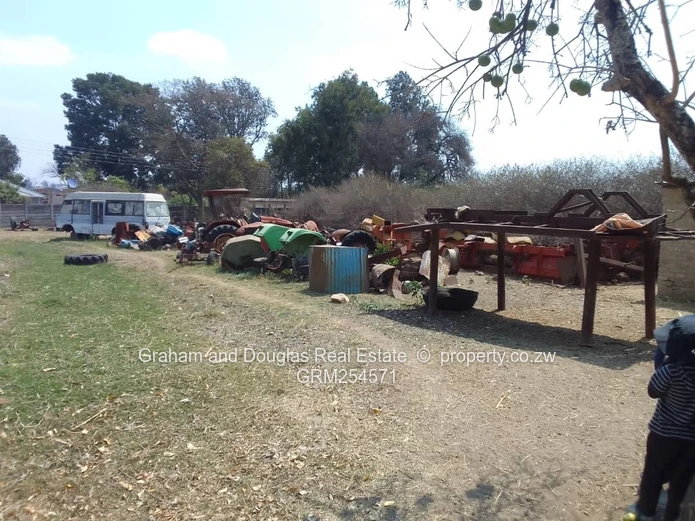 Commercial stand for sale in Waterfalls Prospect