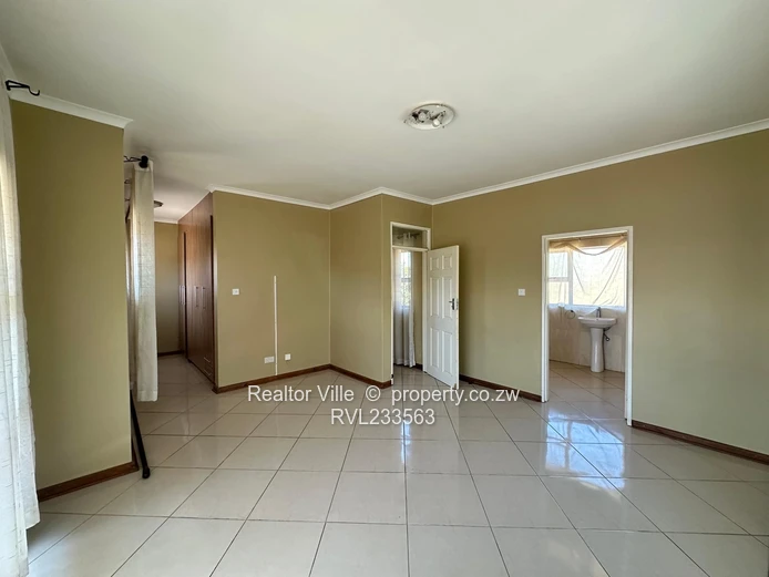 Morden 3 bed duplex flat to let