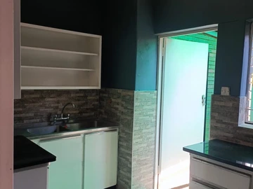 2 Bedroom Flat & Apartment