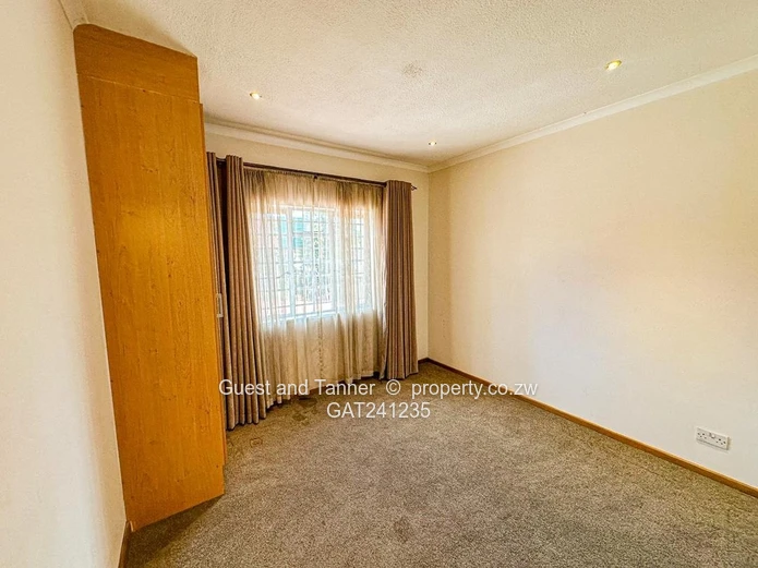 3-Bedroom flat For Sale in Upper Avenues 