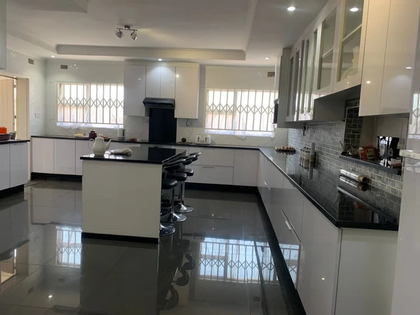 5 Bedroom House