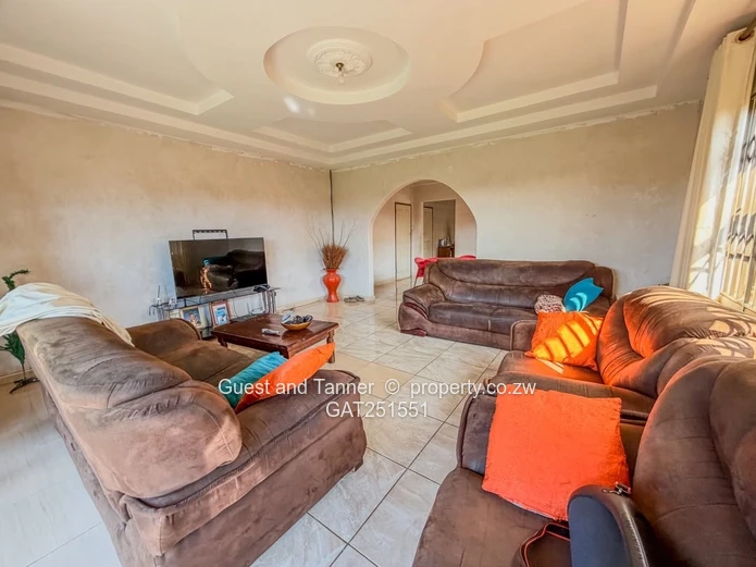 4-Bedroom House For Sale in Fairview, Westgate