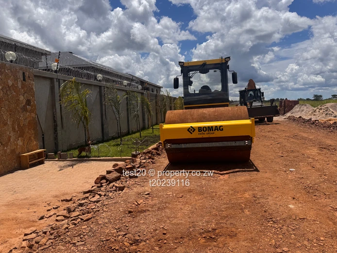 2100 m² Stand with Main Road Frontage & Tarred Access – Mount Pleasant