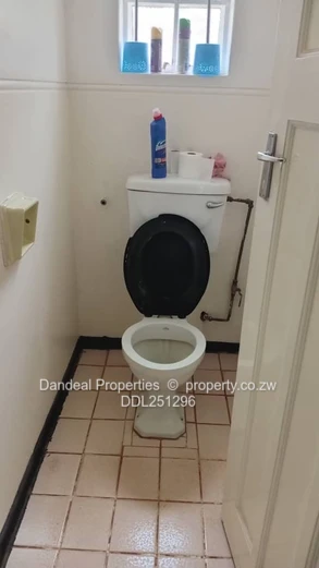 Eastlea Office on 1,700m² with Pool & Borehole