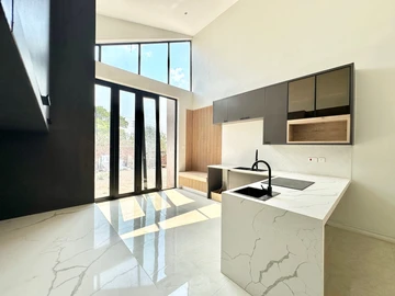 4 Bedroom Flat & Apartment