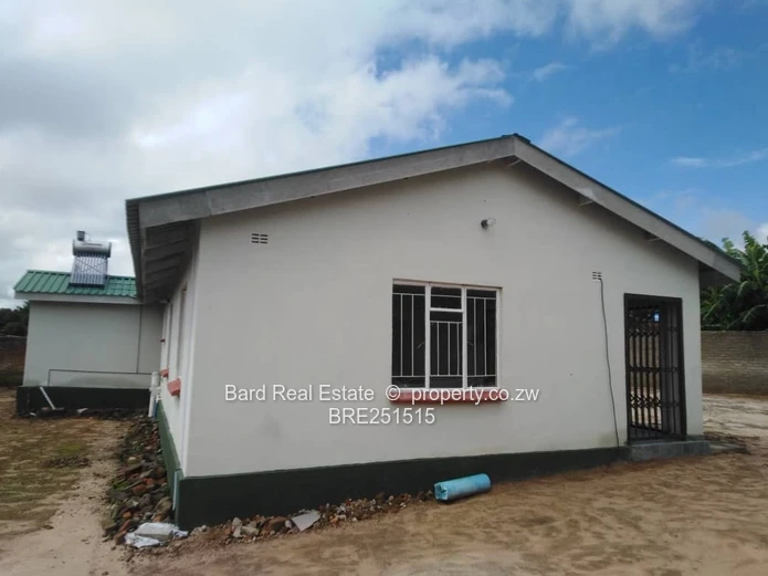 House To Let In Domboshava Showground