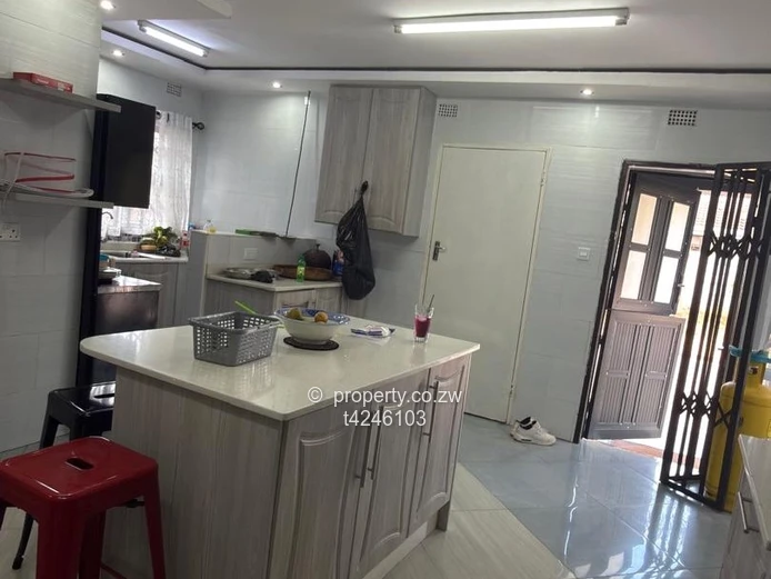Ruwa Rockview 3 bed house for Rent