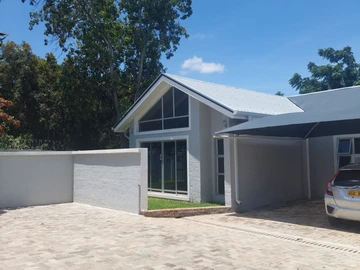 3 Bedroom Flat & Apartment